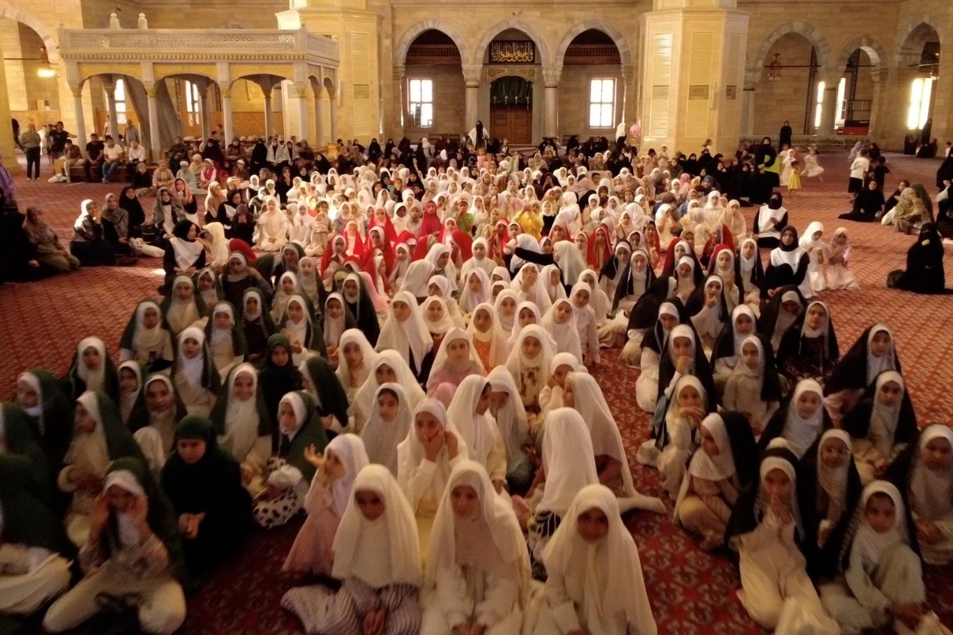 Peyamên hestiyar ji keçên ciwan ên li Edeneyê ku dest bi serpoşê kirine
