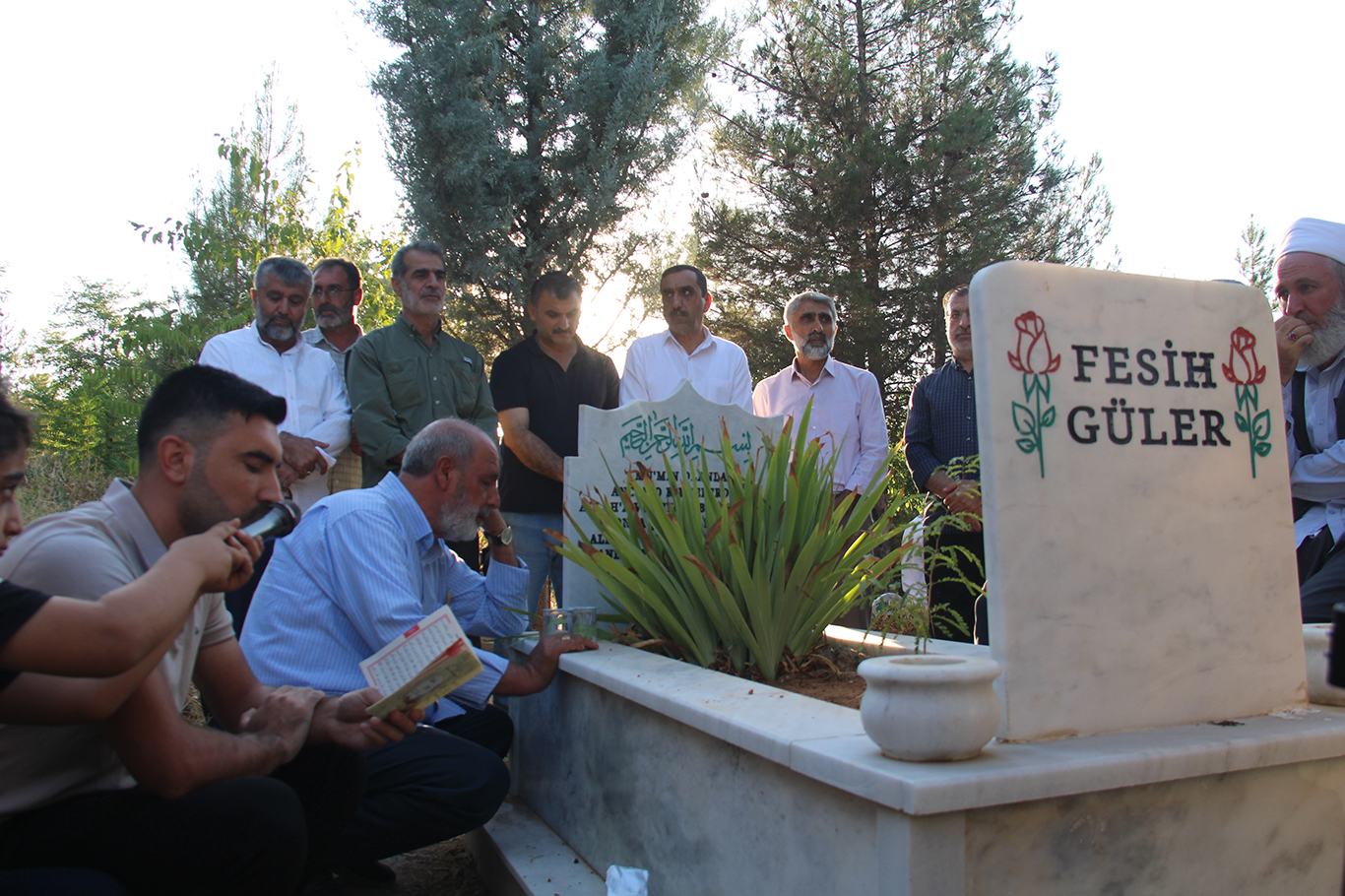 Fesih Güler Hoca vefatının 6'ncı yıl dönümünde kabri başında anıldı