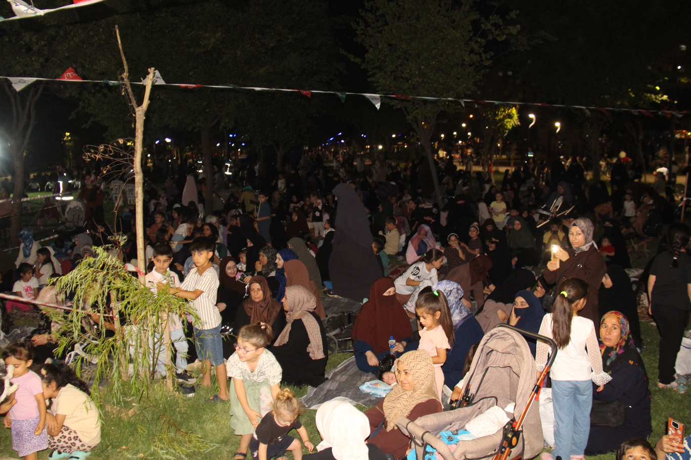 Davet ve Gençlik Hareketi Kayapınar'da park etkinliği düzenledi
