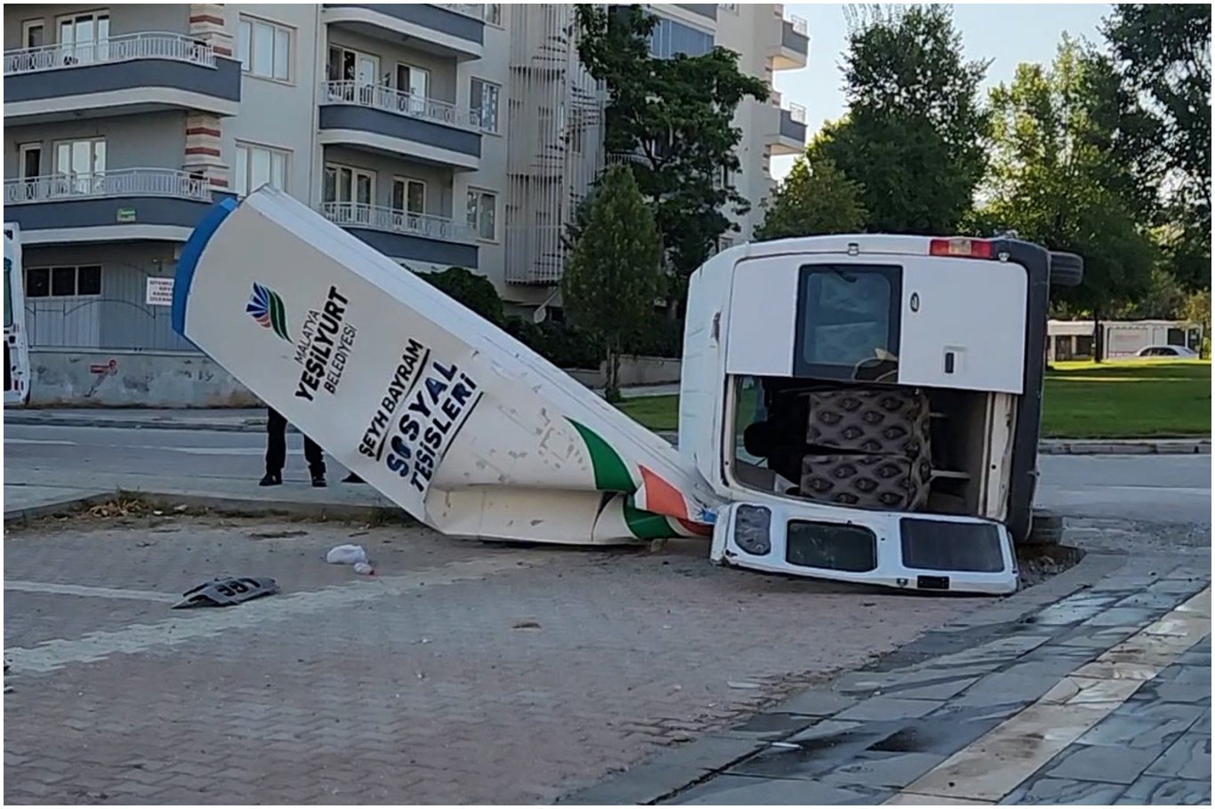 Malatya'da minibüs ile otomobil çarpıştı: 4 yaralı