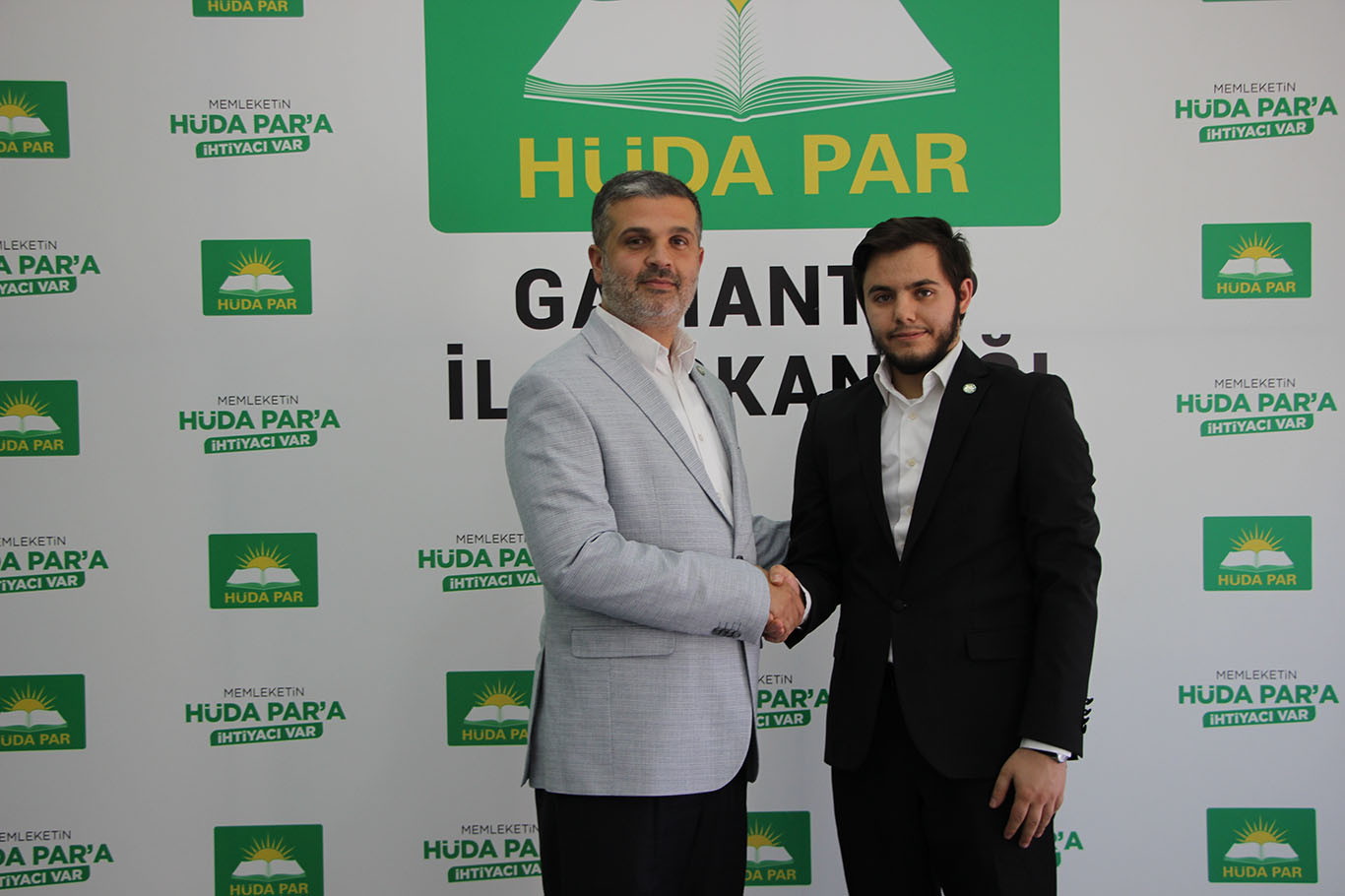 HÜDA PAR Gaziantep'te gençlik teşkilatlarında görev değişimi