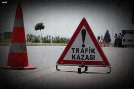 Li Dîyarbekirê qamyonetek û motorsîkletek li hev qelibîn: 1 mirî, 1 birîndar