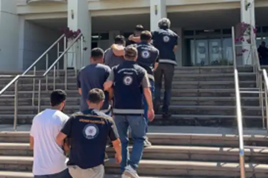 Bodrum ve Marmaris'te göçmen kaçakçılığı operasyonları: 5 tutuklama