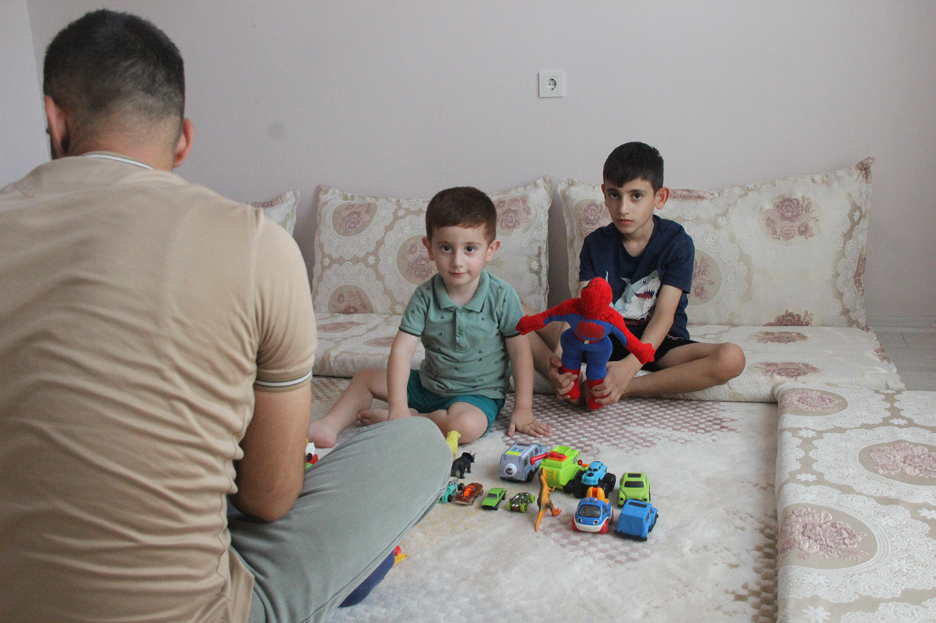 İDİL'Lİ ANNE VE BABADAN DMD HASTASI EVLATLARI İÇİN YARDIM ÇAĞRISI