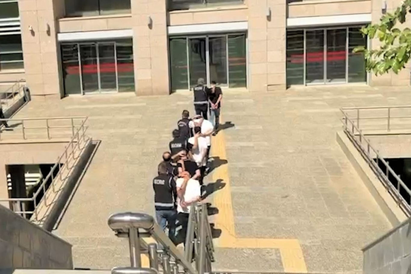 Batman'da silahlı kurşunlama olaylarına 3 tutuklama