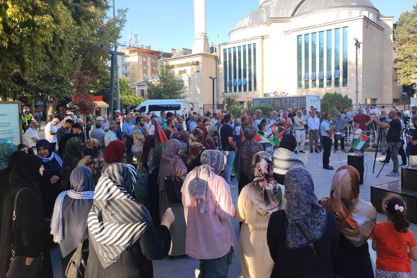 Malatya'dan Gazze'ye destek: İnsani yardım bir lütuf değil, evrensel bir haktır