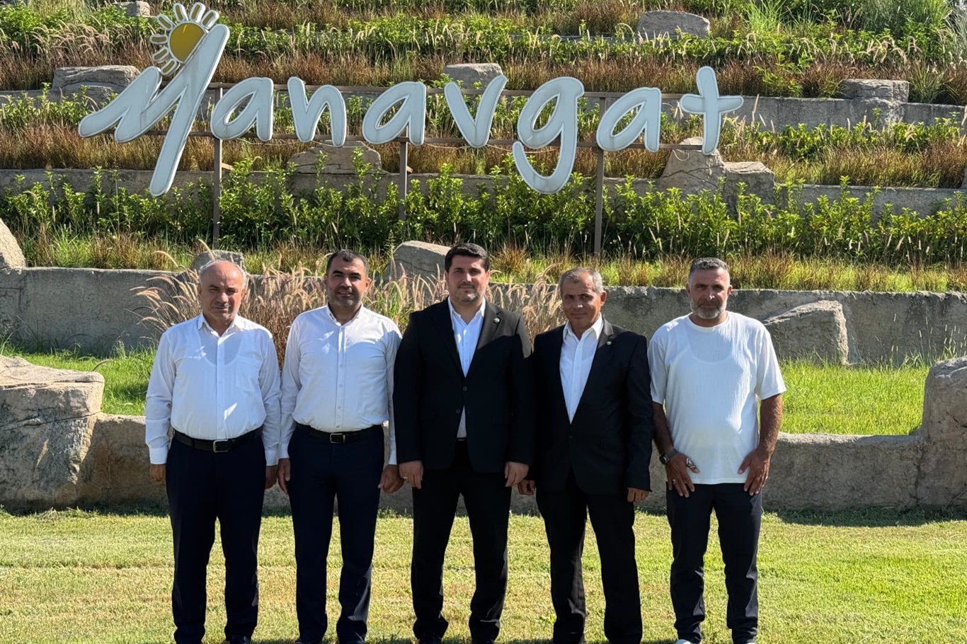 HÜDA PAR heyeti Manavgat'ta eğitimden sağlığa ilçenin sorunlarını dinledi
