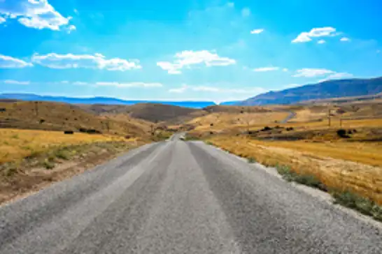 Yazıhan'da 25 mezraya ulaşım sağlayan yol yenilendi