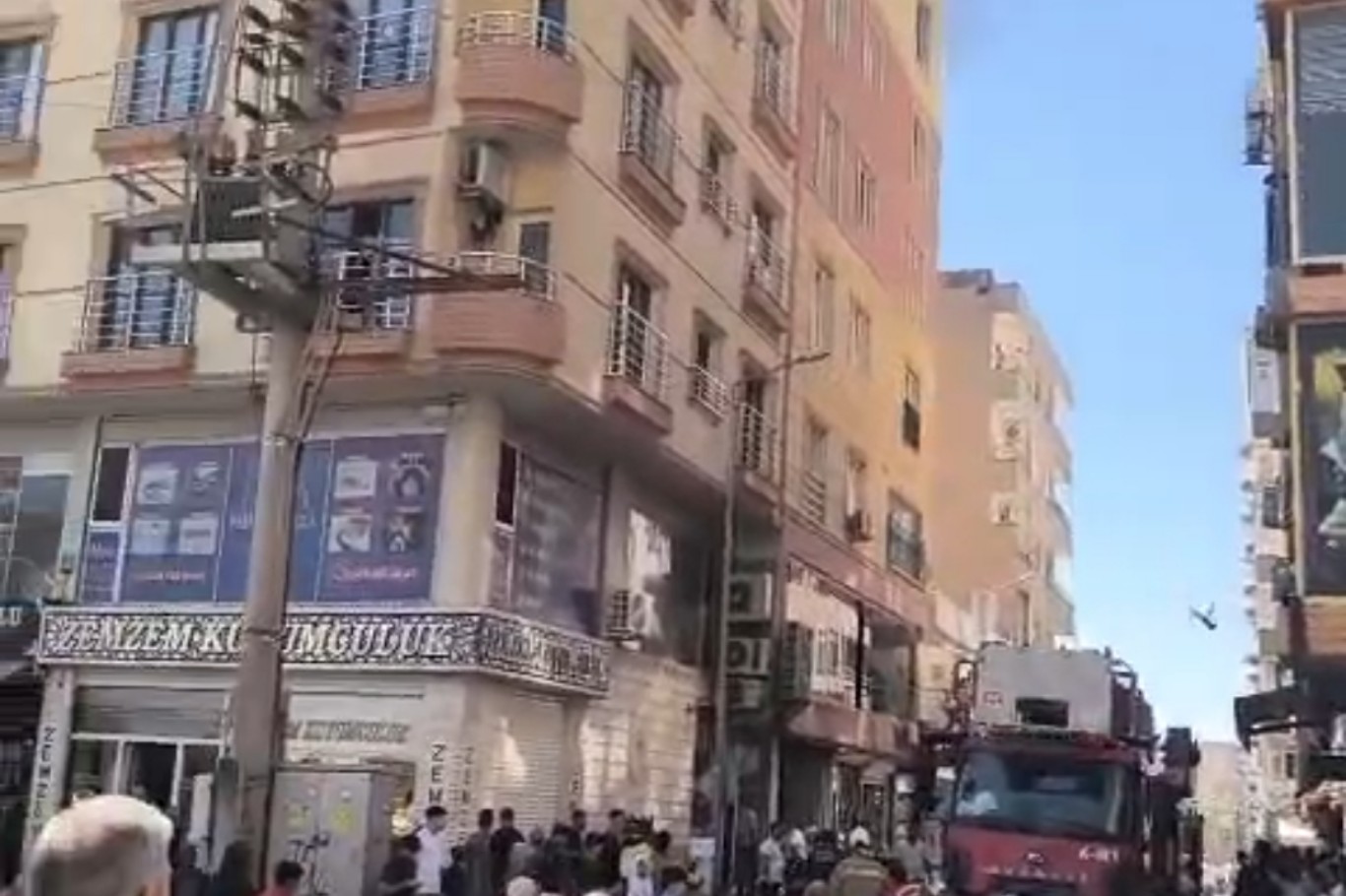 Mardin’de binanın 7’inci katında yangın paniği