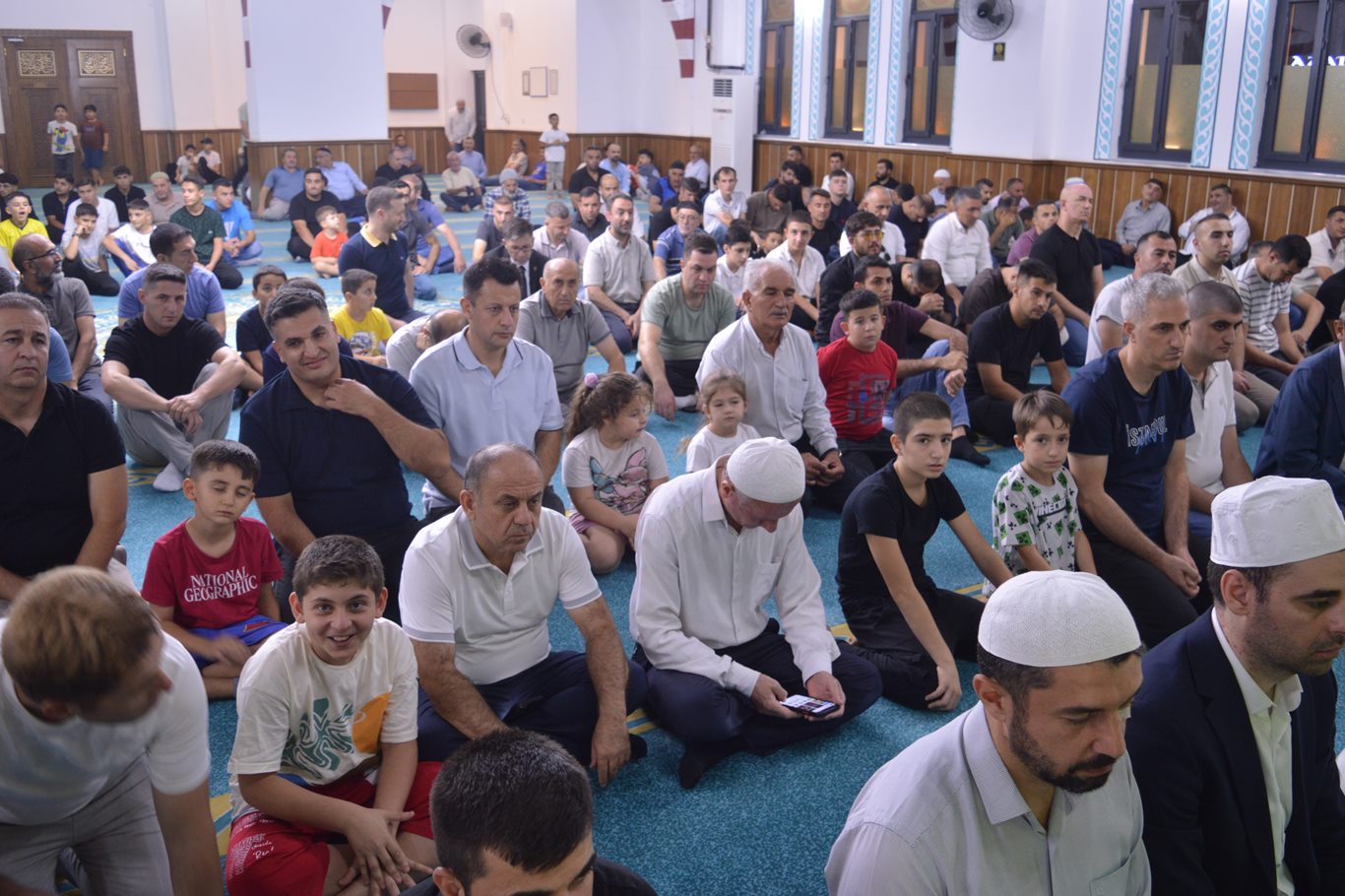 Siirt'te Mevlid Kandili'nde camiler dolup taştı