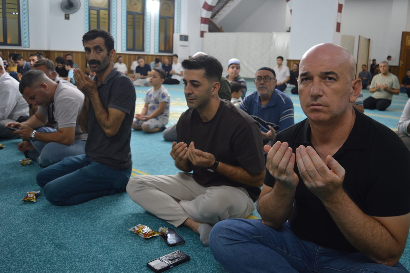Siirt'te Mevlid Kandili'nde camiler dolup taştı