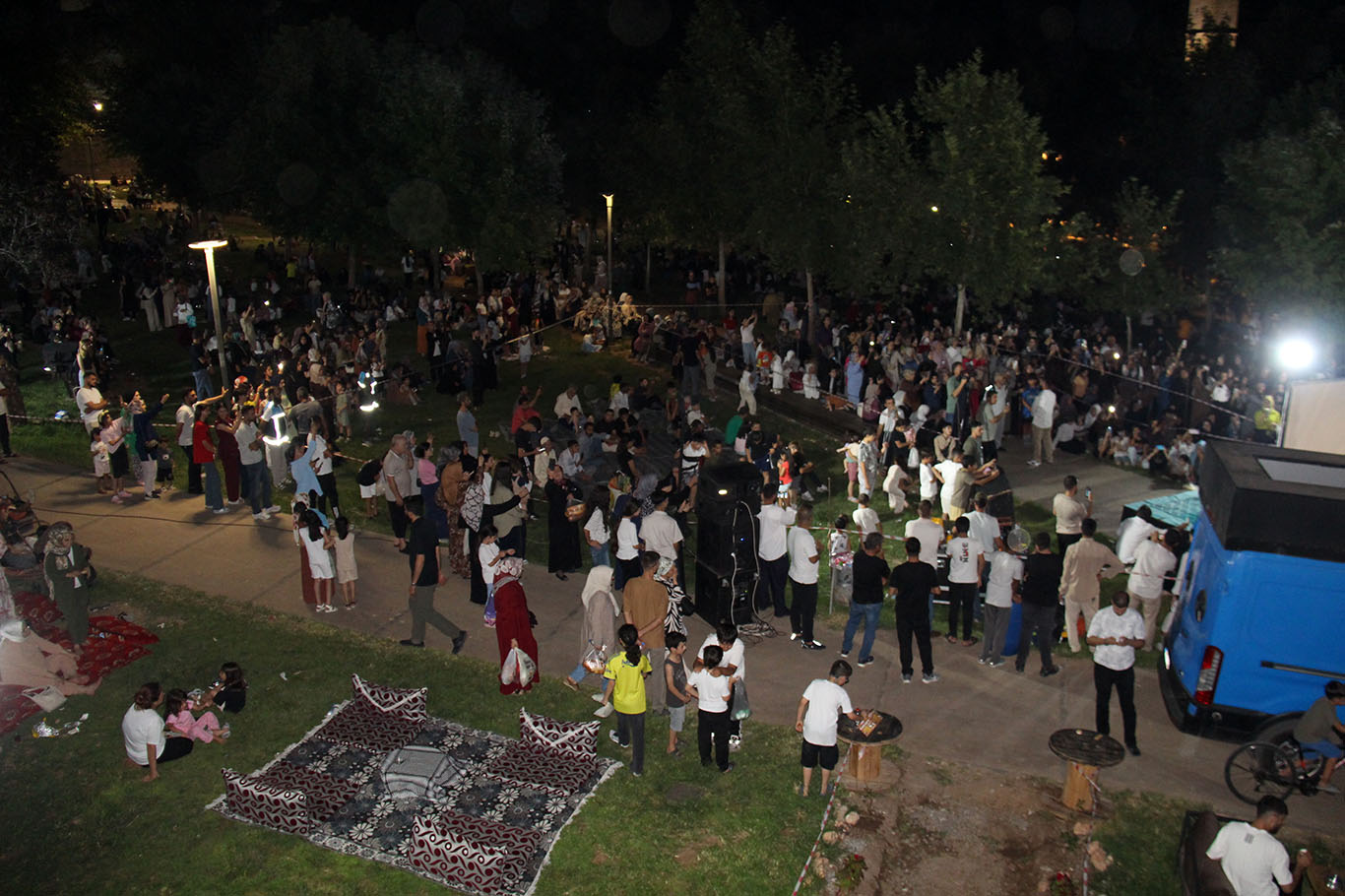 Davet ve Gençlik Hareketi mevlid programlarını parklara taşıdı: 16 noktada salavatlar yükseldi
