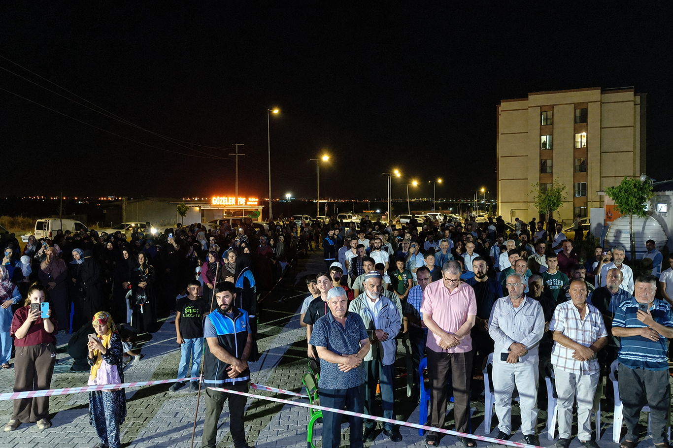 Davet ve Gençlik Hareketi mevlid programlarını parklara taşıdı: 16 noktada salavatlar yükseldi