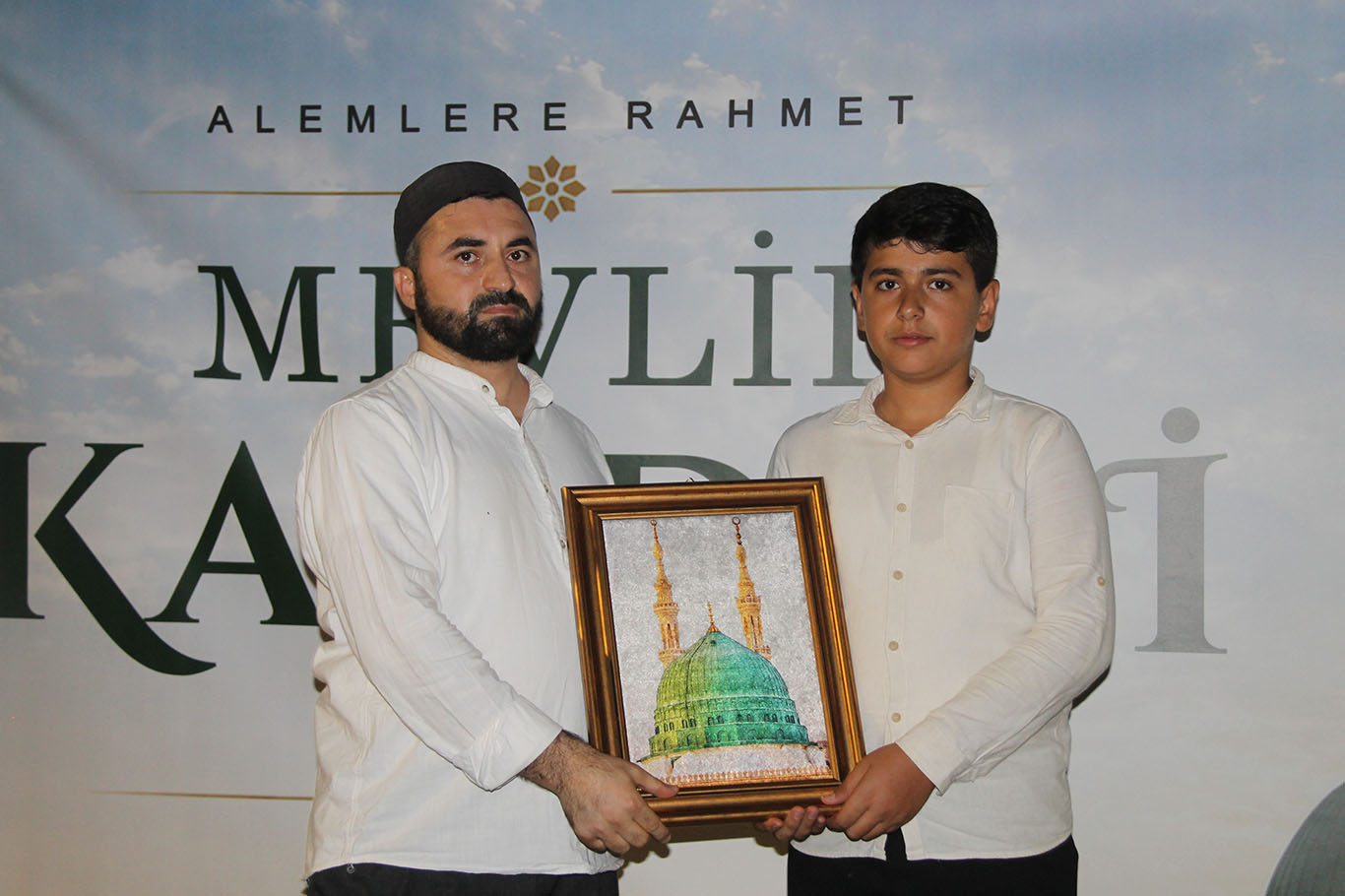 Davet ve Gençlik Hareketi mevlid programlarını parklara taşıdı: 16 noktada salavatlar yükseldi