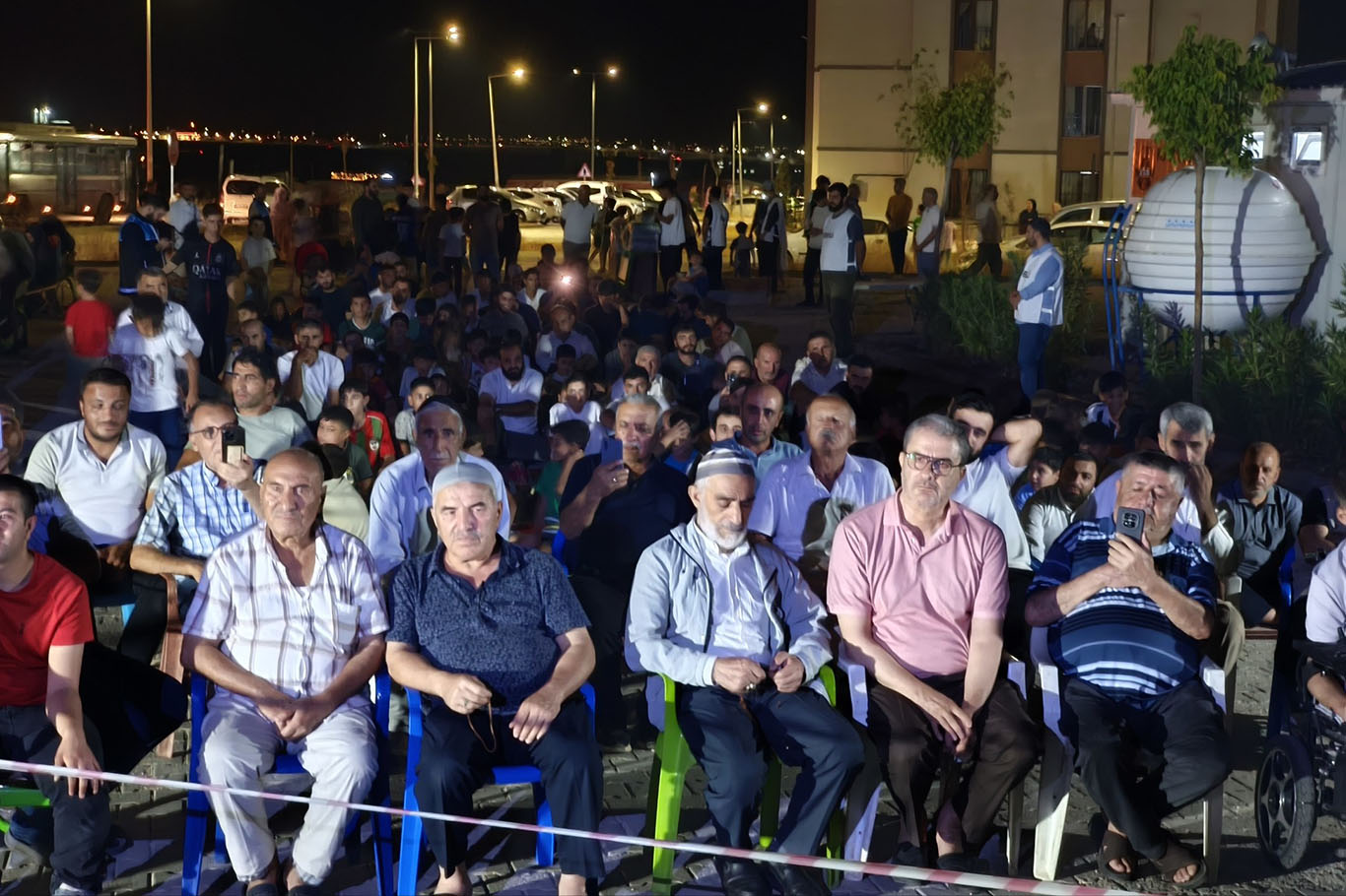 Davet ve Gençlik Hareketi mevlid programlarını parklara taşıdı: 16 noktada salavatlar yükseldi