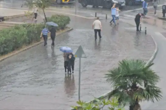 Sıcaklıklar düşüyor, yağışlı hava geliyor