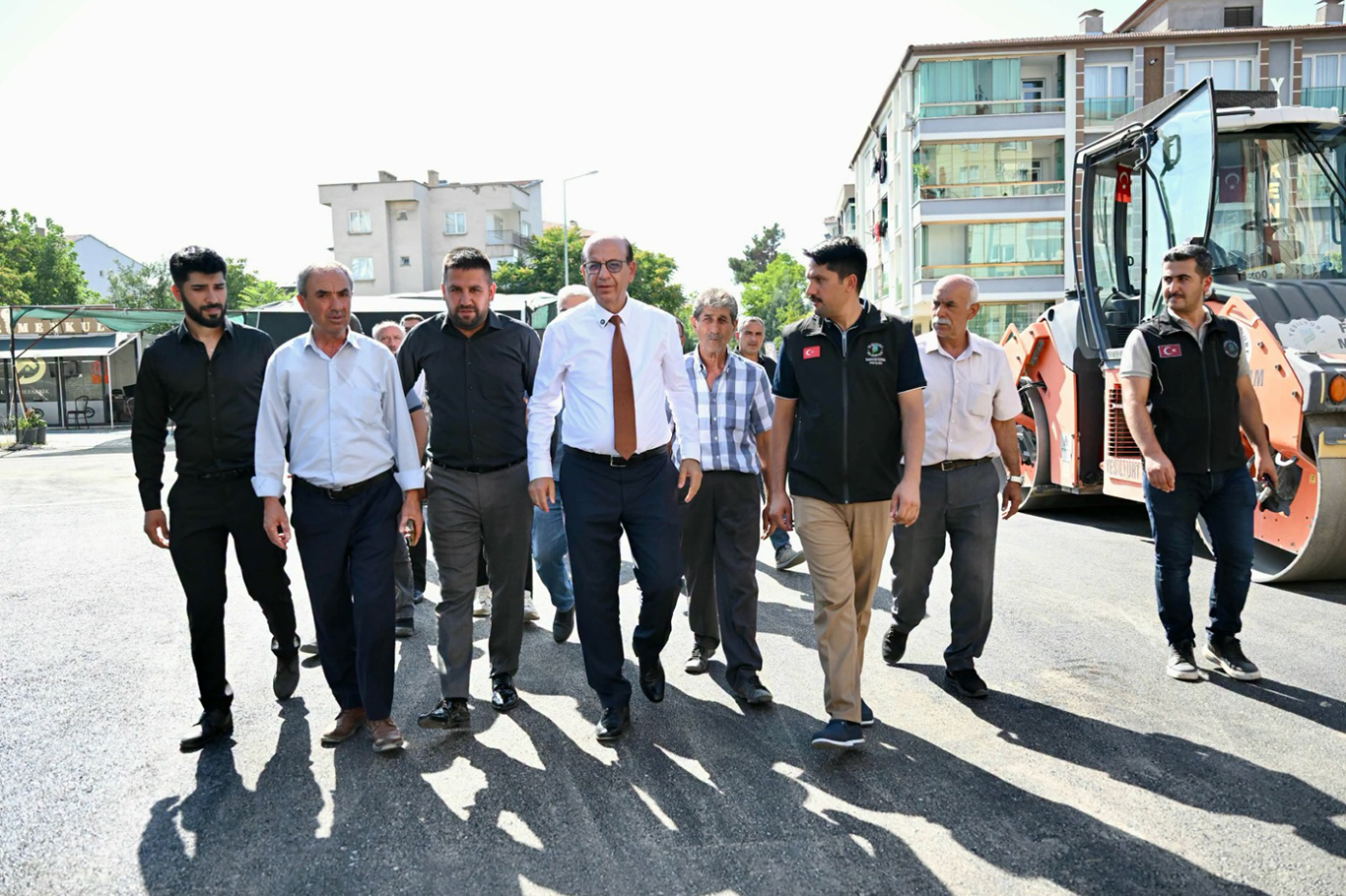 Malatya'da asfalt serim çalışmaları devam ediyor