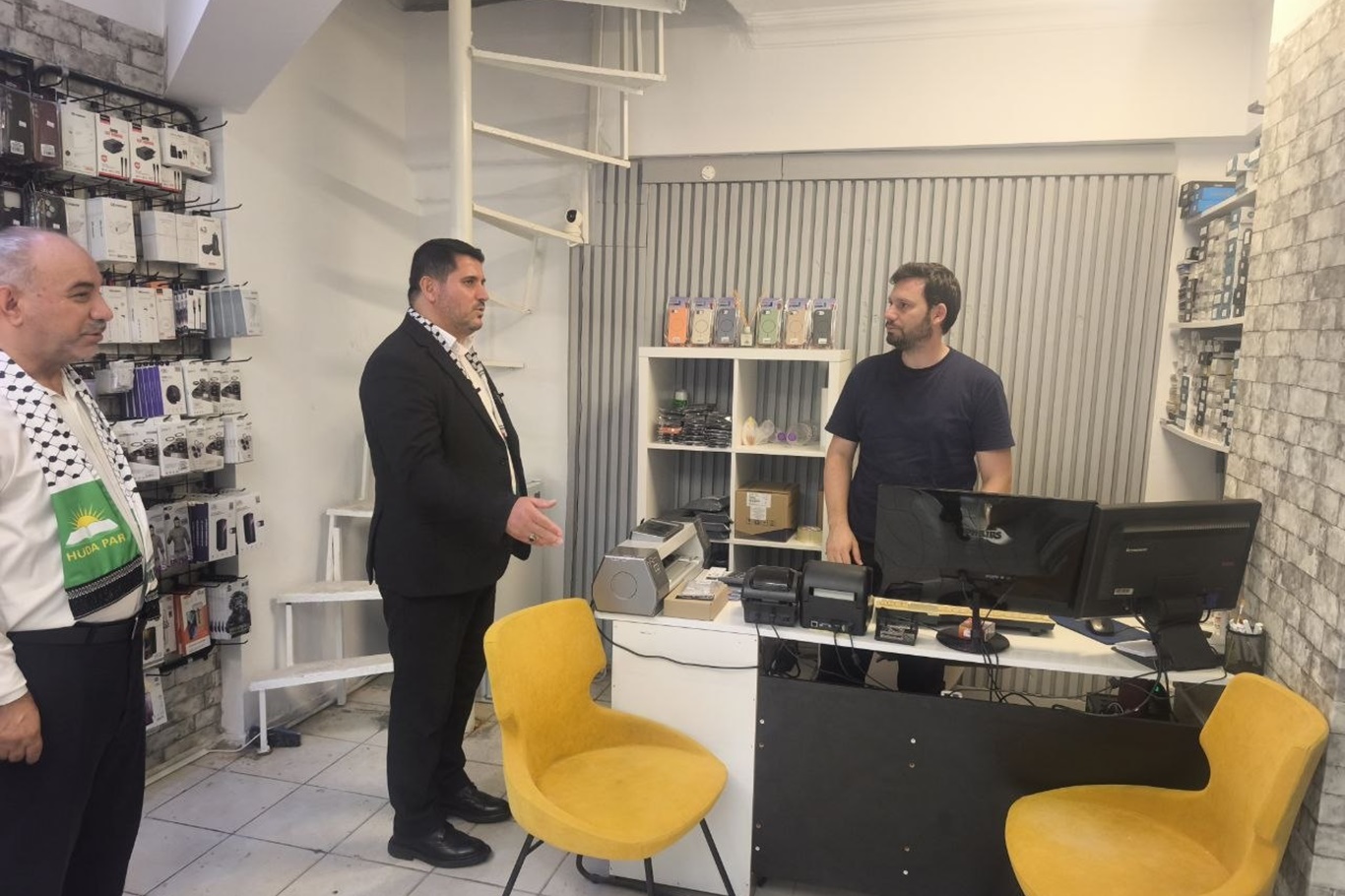 HÜDA PAR Antalya Teşkilatından Mevlid Kandili Haftasında esnaf ziyareti