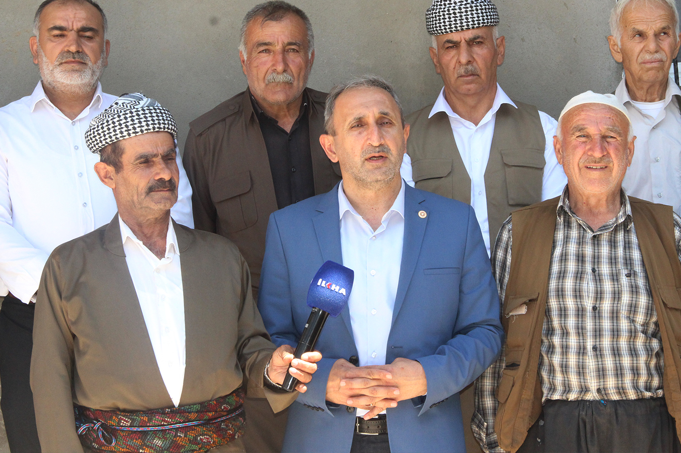 Parlamenter Demîr bi malbatên kesên ku di bûyera Roboskiyê de canê xwe ji dest dane re civiya