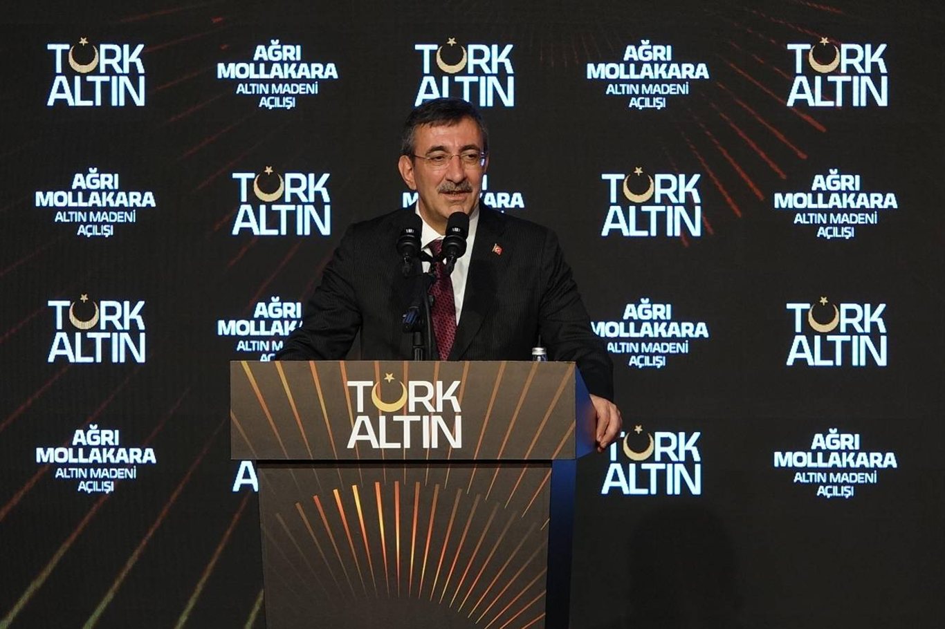 Cumhurbaşkanı Yardımcısı Cevdet Yılmaz, Ağrı'da Mollakara Madeni'nin açılış törenine katıldı.