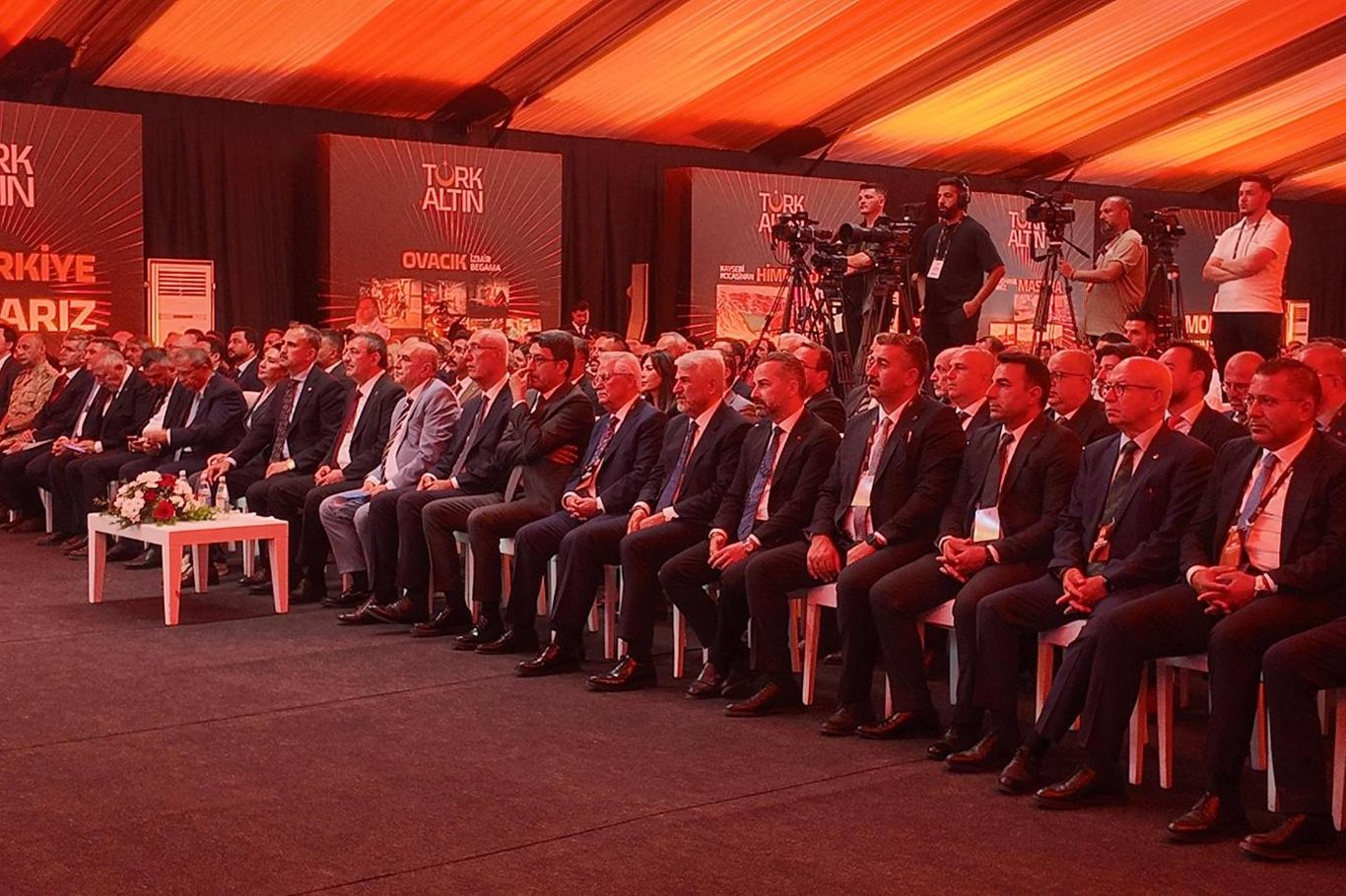 Cumhurbaşkanı Yardımcısı Cevdet Yılmaz, Ağrı'da Mollakara Madeni'nin açılış törenine katıldı.