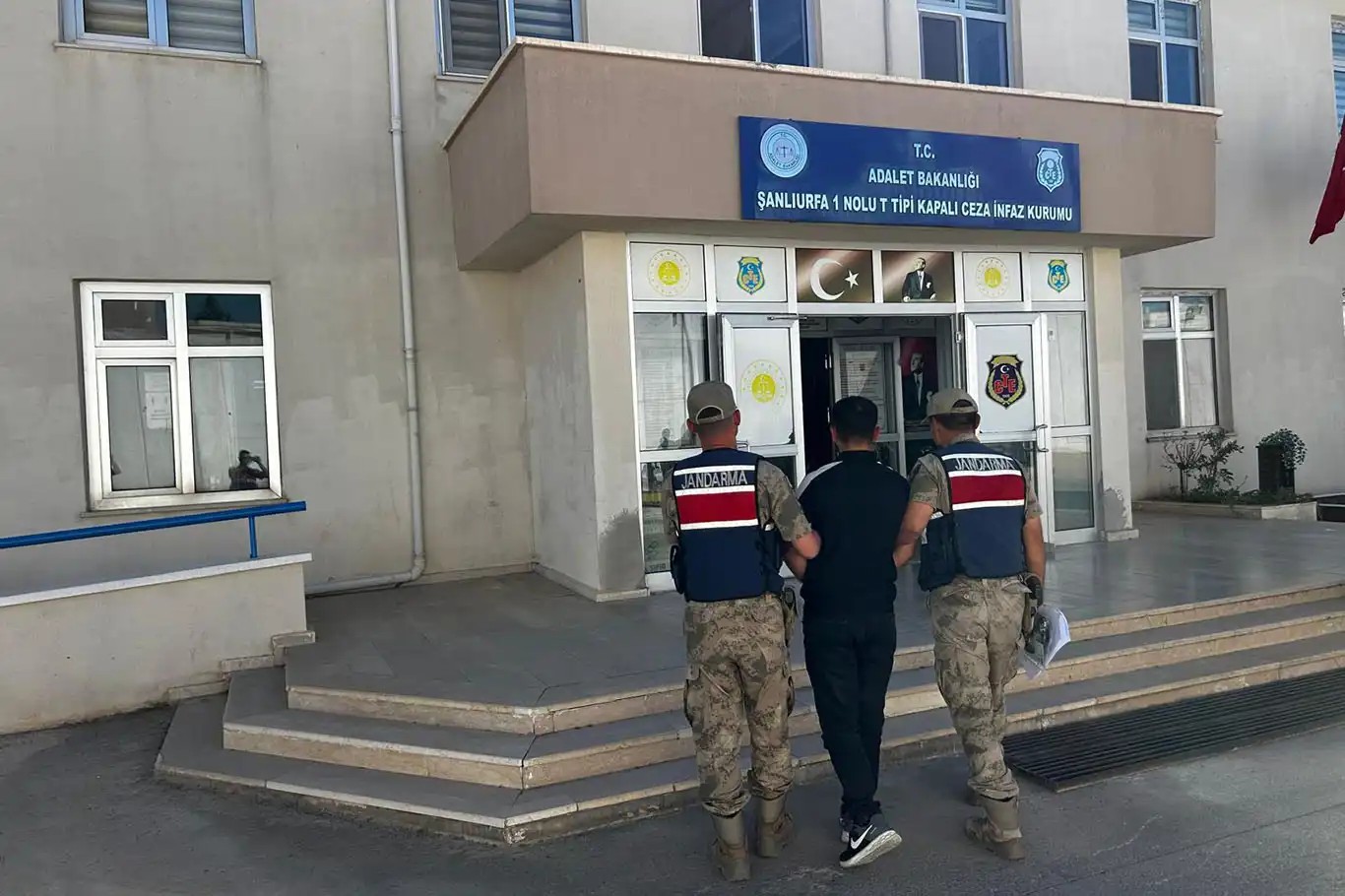 Hırsızlık suçundan aranan hükümlü yakalandı