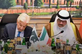الكويت وباكستان توقعان اتفاقية لتعزيز التعاون الدفاعي والعسكري