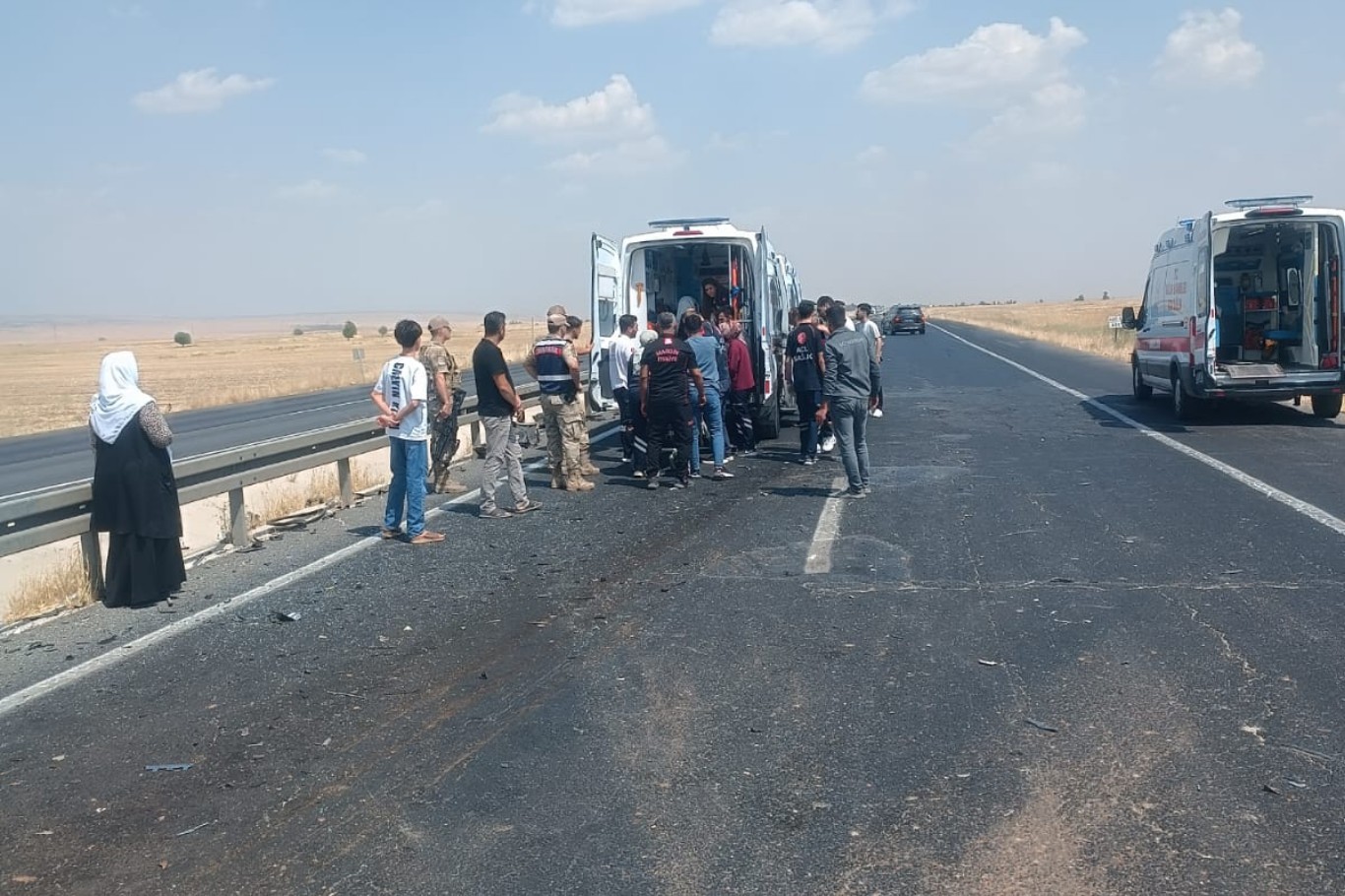 Mardin’de otomobil ile hafif ticari araç çarpıştı: 5 yaralı