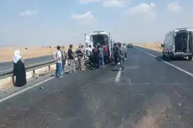 Mardin’de otomobil ile hafif ticari araç çarpıştı: 5 yaralı