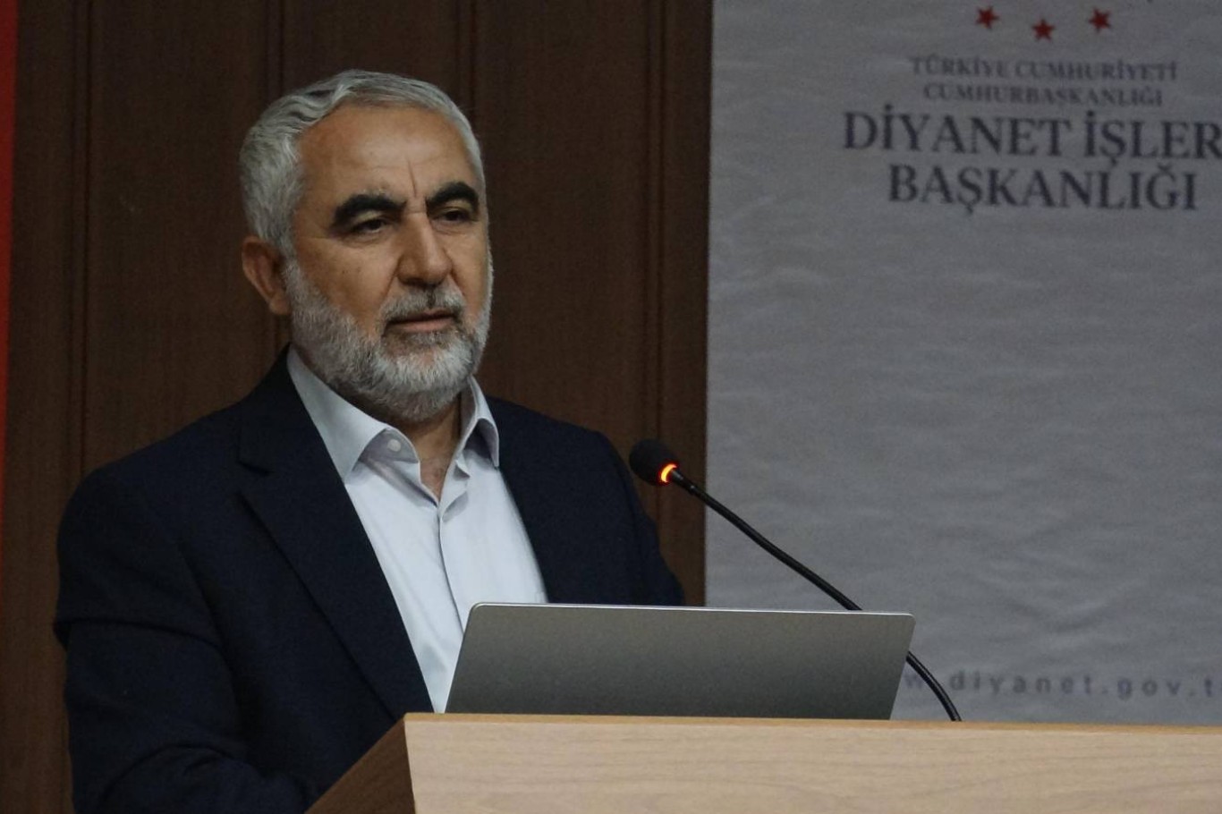 Prof. Dr. Ensari: Hayatımızın bütün alanlarında O’nda örneklik görmeliyiz