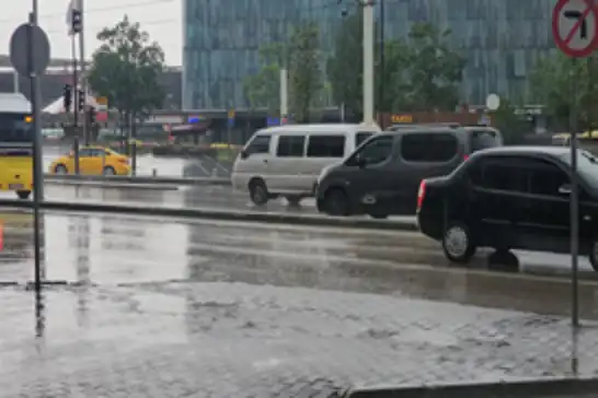 Meteoroloji uyardı: Sağanak, kuvvetli rüzgâr ve toz taşınımına dikkat