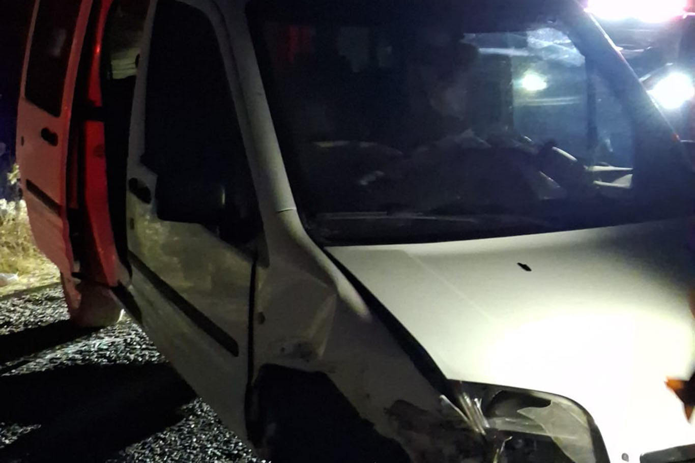 Batman'da iki hafif ticari taksi çarpıştı: 2 yaralı