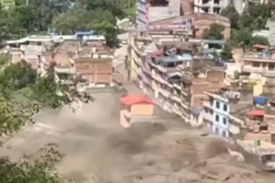 Ji ber lehîyên li Nepalê nêzîkî 2 hezar kes winda ne