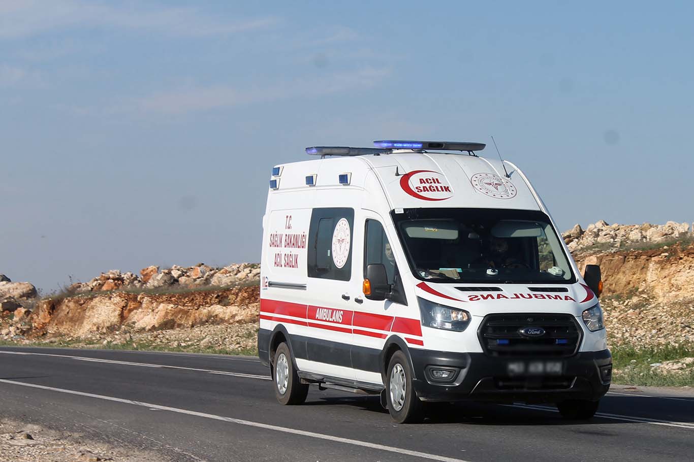 Li Karamanê du wesayît li hev qelibîn: 1 mirî, 1 birîndar