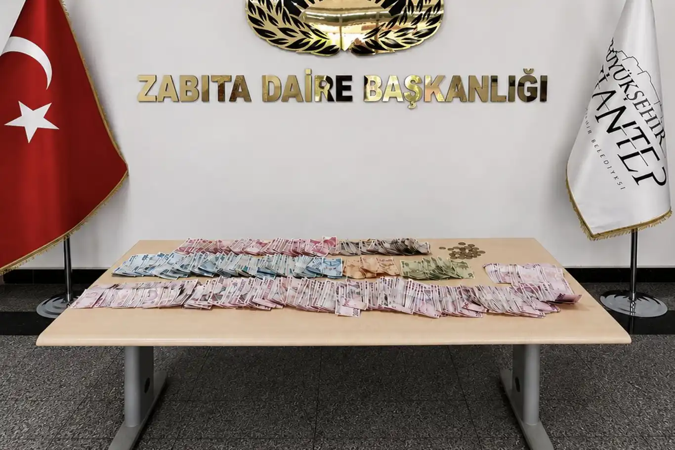 Gaziantep'te dilencilik yapan şahsın üzerinden 64 bin TL çıktı