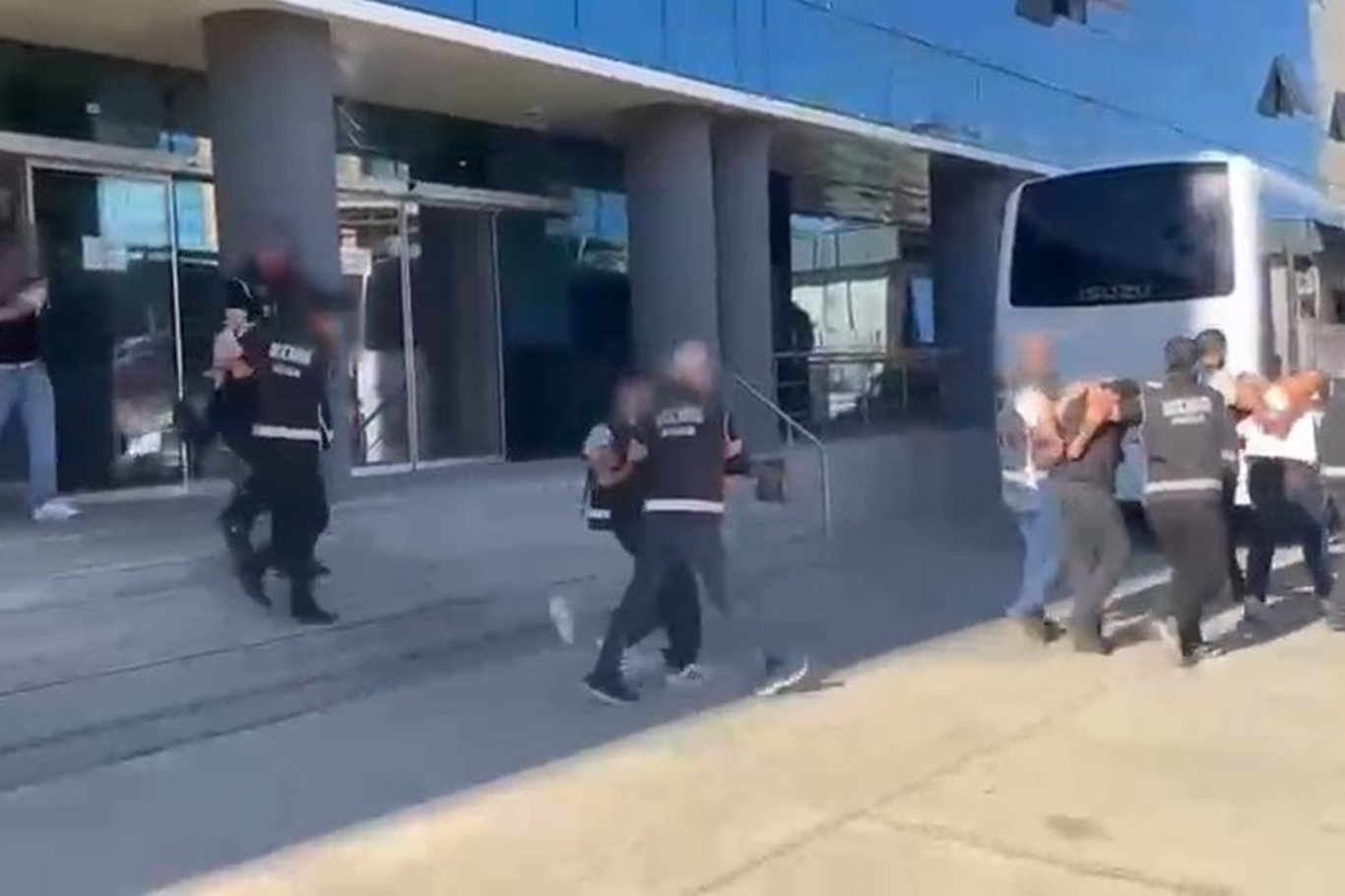 Bursa merkezli dört ilde organize suç örgütüne operasyon: 7 tutuklama