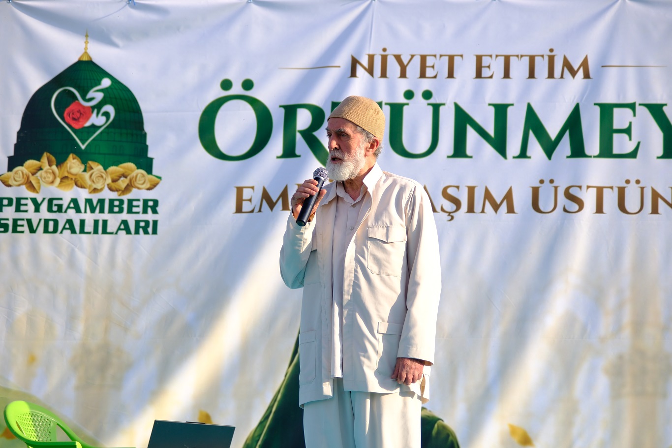 Peygamber Sevdalıları Vakfı Onursal Başkanı Mehmet Göktaş