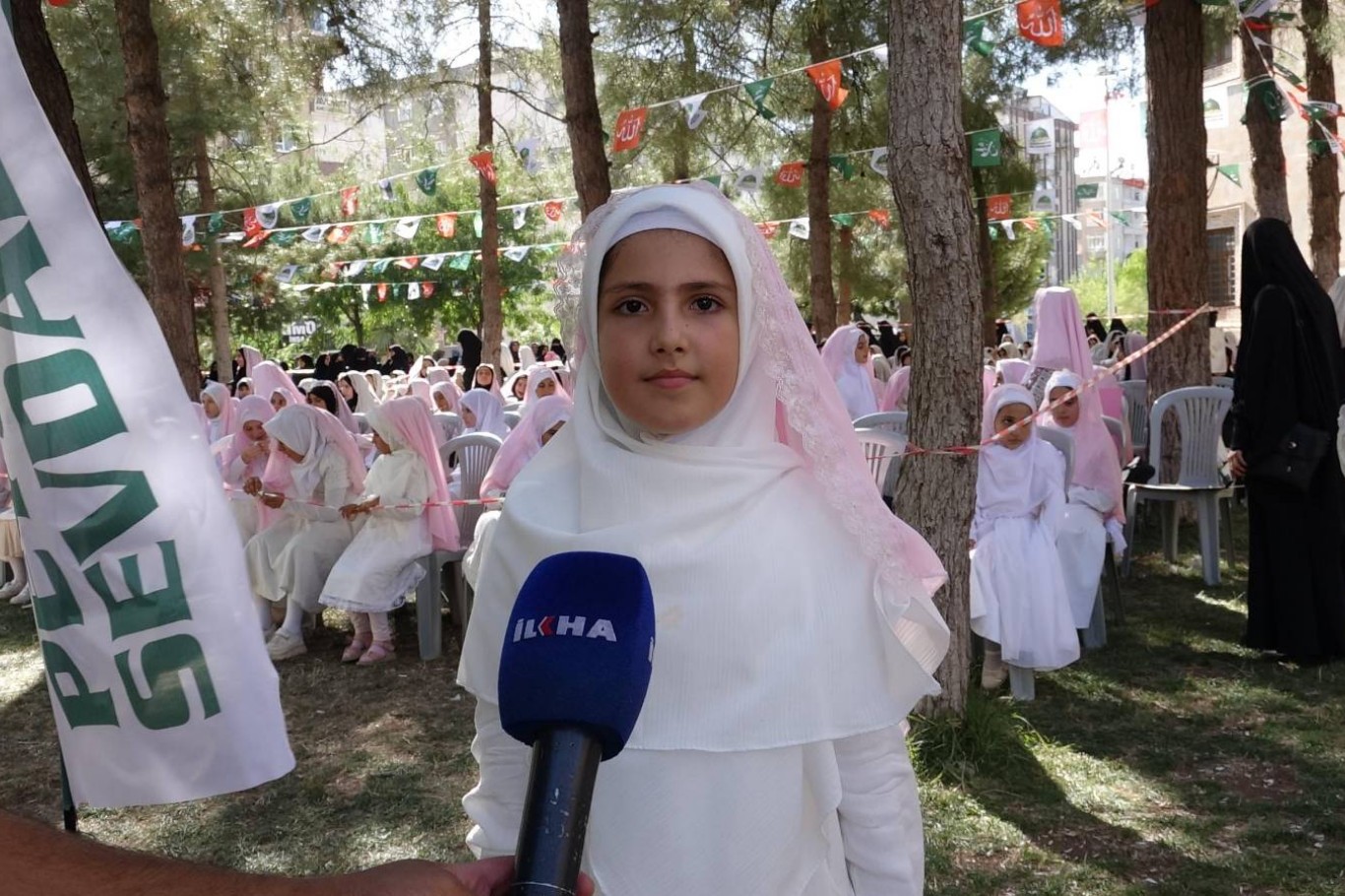İlk kez Allah'ın emriyle örtünen kız çocukları: Kapanınca kendimi onurlu ve gururlu hissediyorum