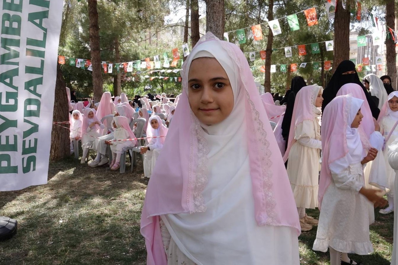 Hira Adıgüzel 