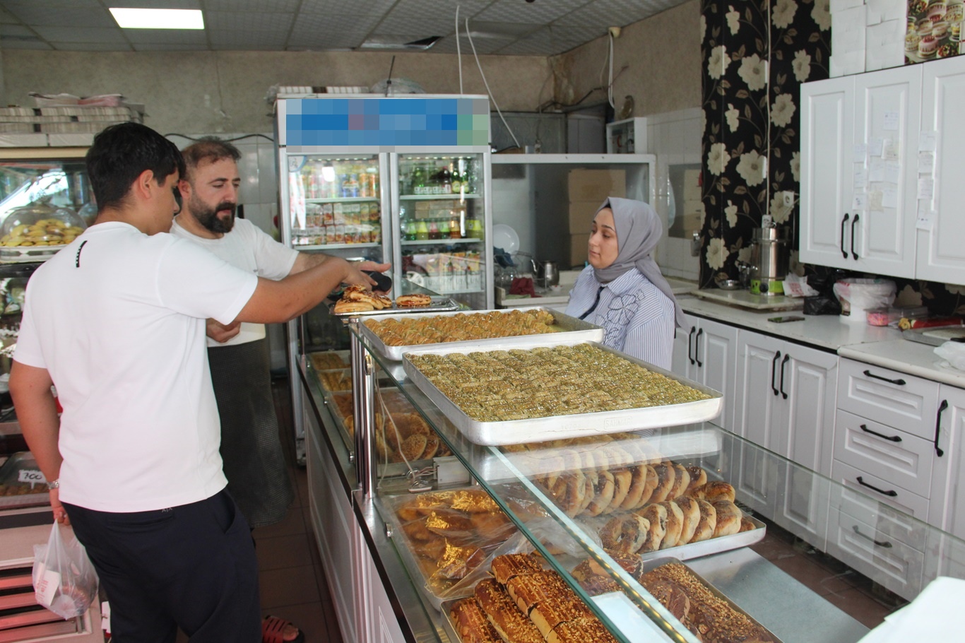 Pastanelerde yazın tatlı tüketiminin azalmasıyla işler durma noktasına geldi: Esnaf artan maliyetlerden de dertli