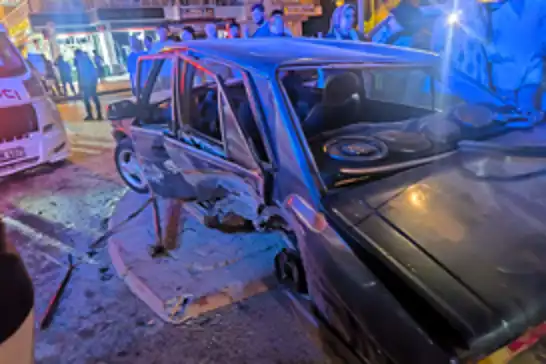 Konya'da iki otomobil çarpıştı: 6 yaralı