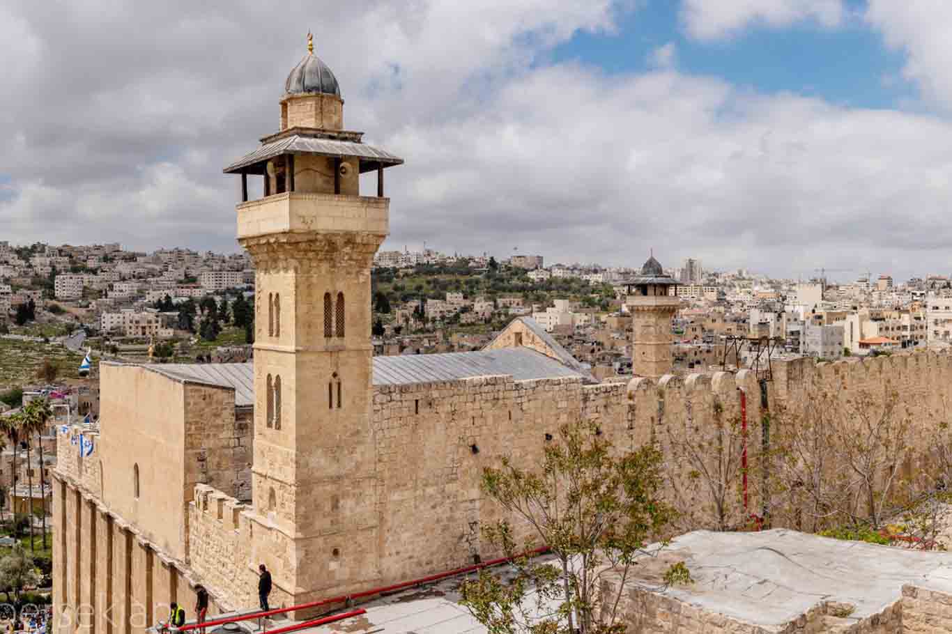 رژیم صهیونیستی از پخش اذان در مسجد الحرم الابراهیمی در طول ماه ژوئیه جلوگیری کرد