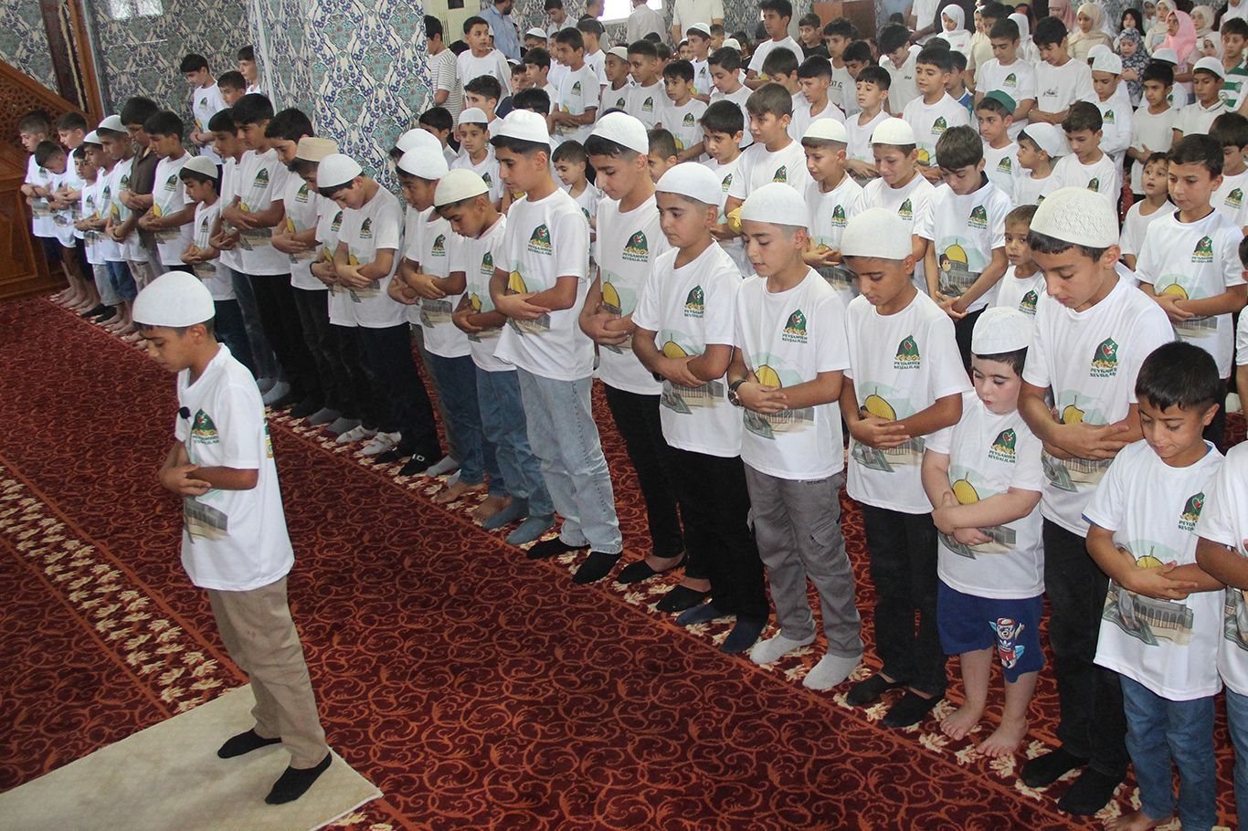 CİZRE’DE YÜZLERCE ÇOCUK "HAYAT NAMAZLA GÜZELDİR" MESAJIYLA YÜRÜDÜ
