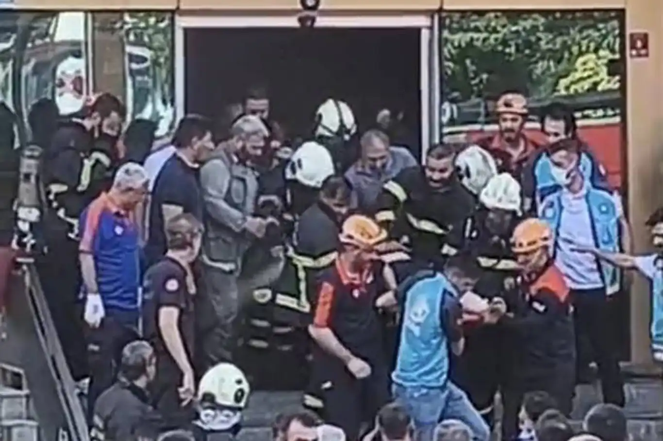 Batman’da spor kompleksinde patlama: 2 ölü, 11 yaralı