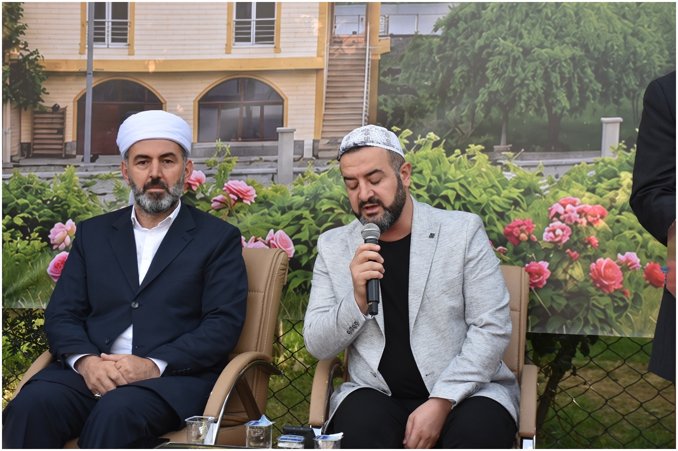 Bitlis’te ilimlerini tamamlayan  54 alim ve hafıza icazet verildi