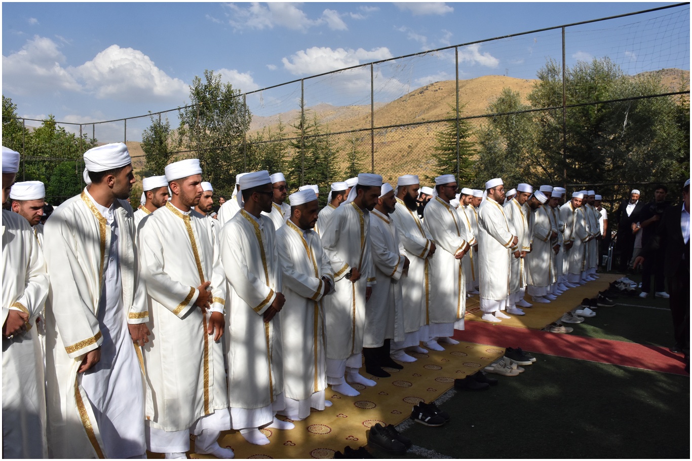 Bitlis’te ilimlerini tamamlayan  54 alim ve hafıza icazet verildi