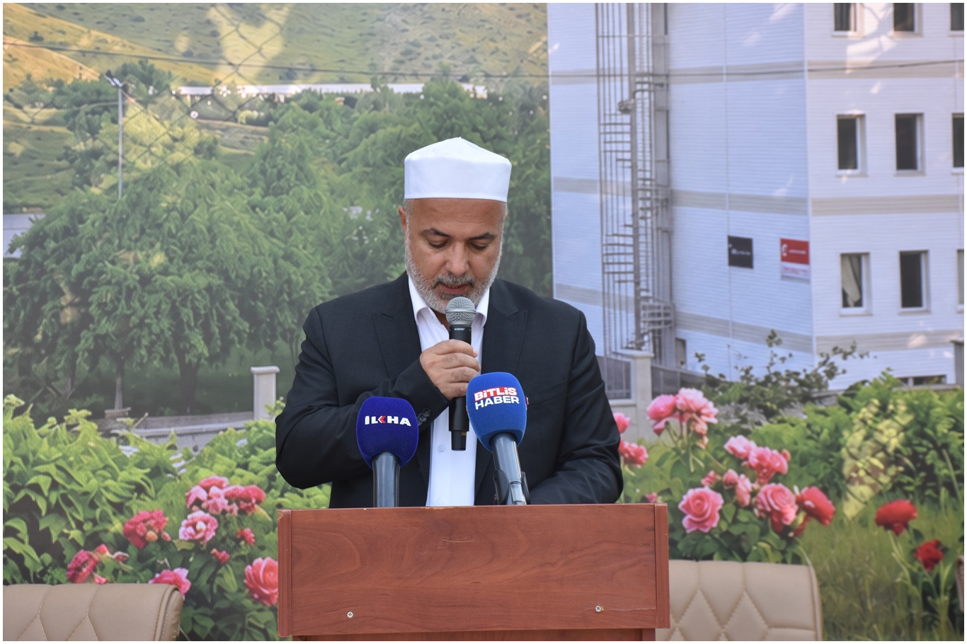 Bitlis’te ilimlerini tamamlayan  54 alim ve hafıza icazet verildi
