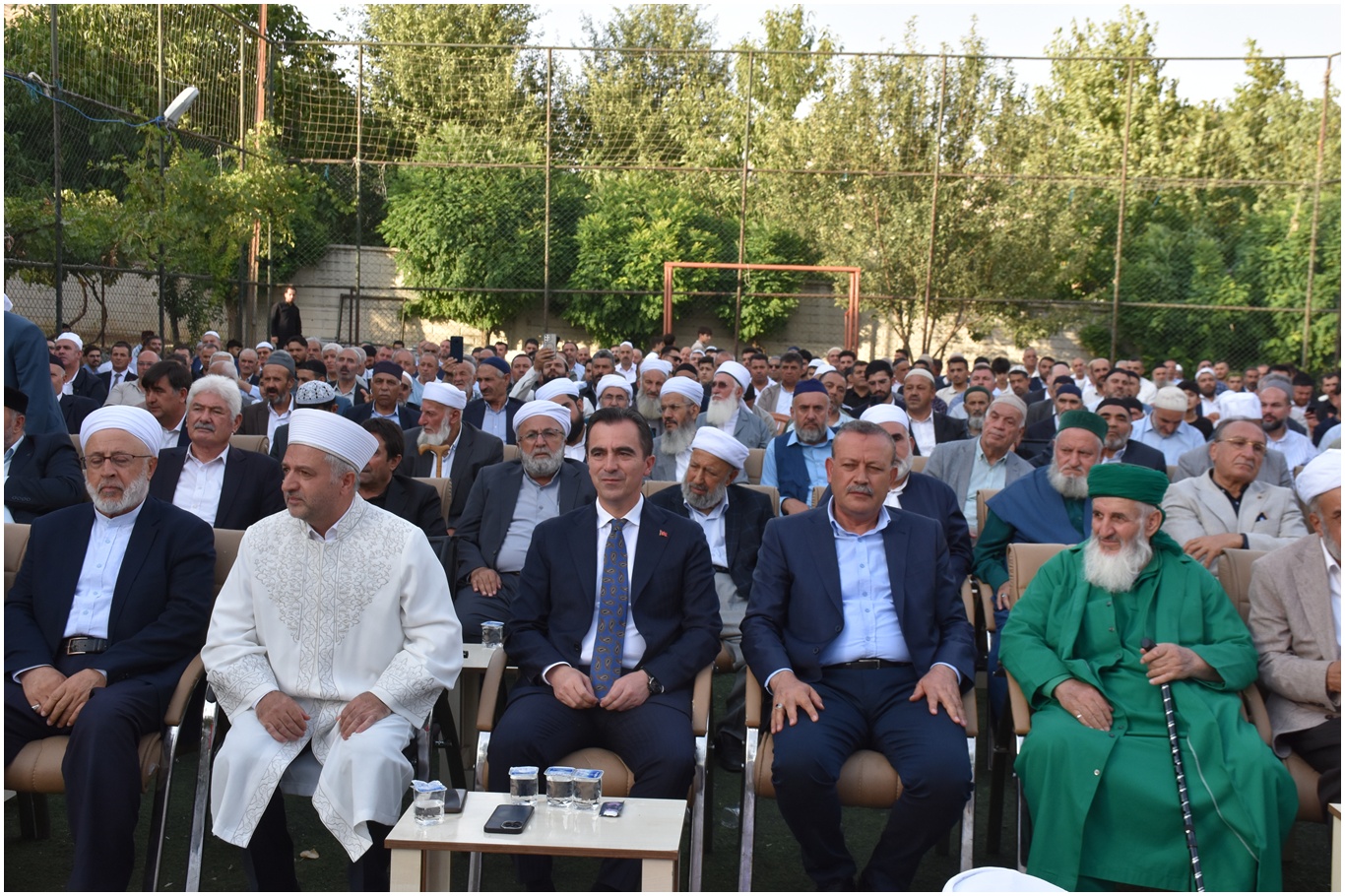 Bitlis’te ilimlerini tamamlayan  54 alim ve hafıza icazet verildi