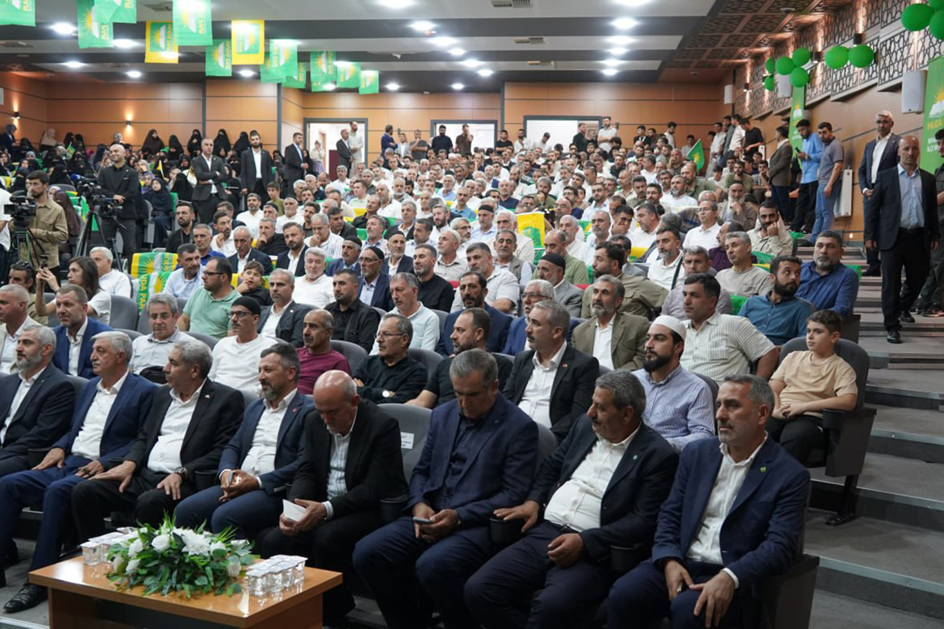 Yapıcıoğlu Bingöl'den seslendi: Ümmetin vahdeti için canımızı taşın altına koymaya hazırız