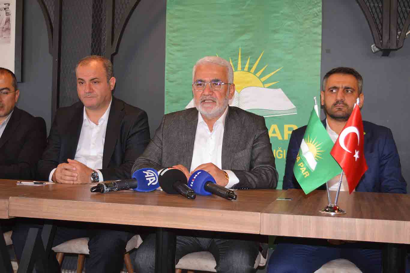 HÜDA PAR Genel Başkanı Zekeriya Yapıcıoğlu